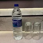 Hotel Newyork By Stayzy Rooms
