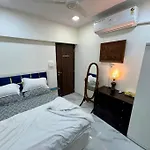 Cozy 1bhk With View In Bandra West 401 * Mumbai