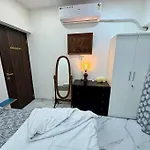 Cozy 1bhk With View In Bandra West 401
