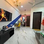 Cozy 1bhk With View In Bandra West 401