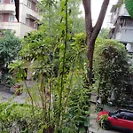 Krazyhostel