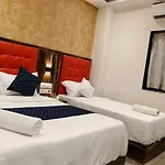 Sanjari International 2*