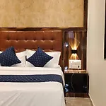 Guest house Sanjari International