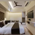 Hotel Larmont Luxury