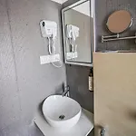 Hotel Indie Studios, Chembur 3*