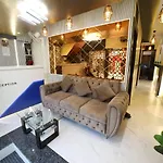 N.m. Hotel *