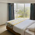 Indie Studios, Chembur Hotel