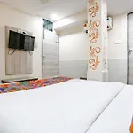 Fabexpress Sarah Gold - Nr Nesco Exhibition Center Hotel 3*