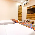 Fabexpress Sarah Gold - Nr Nesco Exhibition Center Hotel 3*