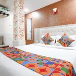 Fabexpress Sarah Gold - Nr Nesco Exhibition Center 3* Mumbai