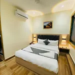 Glitz Hotels Riza - Nr Nesco Bombay Exhibition Centre Goregaon