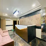 Glitz Riza - Nr Nesco Exhibition Centre Goregaon