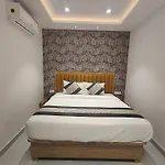 Morya Residency Parel Hotel