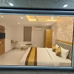 Hotel Morya Residency Parel