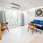 Indie Studios, Chembur Hotel