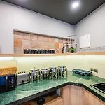 Hotel Indie Studios, Chembur 3*