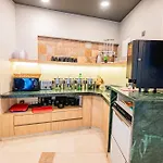 Hotel Indie Studios, Chembur 3*