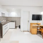 Hotel Indie Studios, Chembur 3*