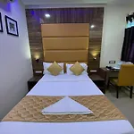 Hotel Blue Wellington - Near Mumbai Airport