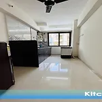 1Br Service Apartment In Parel By Florastay