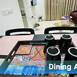 Apartment 1br Theme In Powai By Florastays