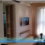 1br Theme In Powai By Florastays *