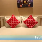 Apartment 1br Theme In Powai By Florastays