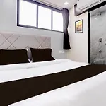 O Class Hotel 2*
