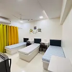 Dare Hostelz