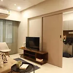 Downtown 1Bhk Cozy, Mahalaxmi 1202