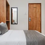 Fabhotel Airport Palace - Nr International Airport Mumbai