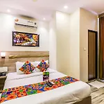 Glitz Hotels New United - Powai Lake