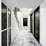 Collection O Goregaon Near Film Formerly Cupid Hotel 3*