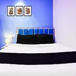 Hotel Collection O Goregaon Near Film Formerly Cupid Mumbai