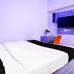 Hotel Collection O Goregaon Near Film Formerly Cupid