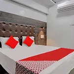 O Nithyanand Hotel 3*