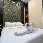 Hotel Sky Suite-sahar Cargo And Intl Airport