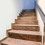 Fabhotel Cozy Inn - Nr Mumbai International Airport