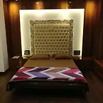 Awesome Room At Bandra - Khar, Mumbai