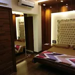 Awesome Room At Bandra - Khar, Mumbai