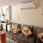 Locomo Mini - 9 Mins From Airport * Mumbai