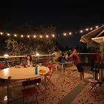 Locomo Mini - 9 Mins From Airport Hostel
