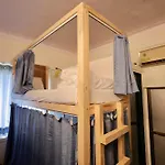 Locomo Mini - 9 Mins From Airport Hostel *