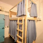 Hostel Locomo Mini - 9 Mins From Airport Mumbai