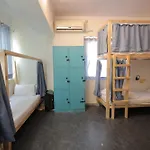 Hostel Locomo Mini - 9 Mins From Airport Mumbai