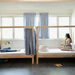 Hostel Locomo Mini - 9 Mins From Airport Mumbai