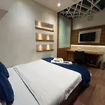Zenith Luxe Suites - Near Iit & Hiranandani, Powai