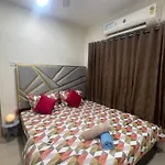 2Bhk Flat -5Min From Goregaon Nesco