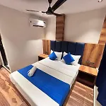Hotel Lavish Park 2*