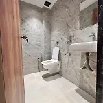 Hotel Lavish Park 2*
